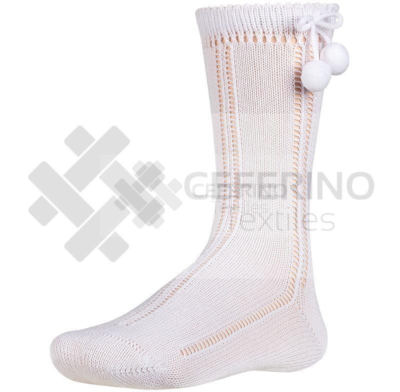 Calcetín alto calado con borlos Ysabel Mora 52347