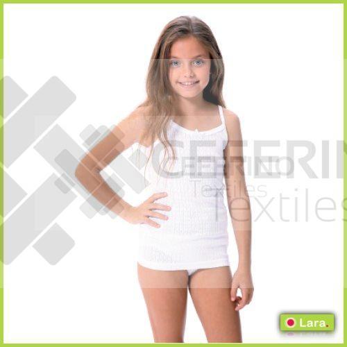 Camiseta interior niña tirante calada 2-16 Lara 8640.